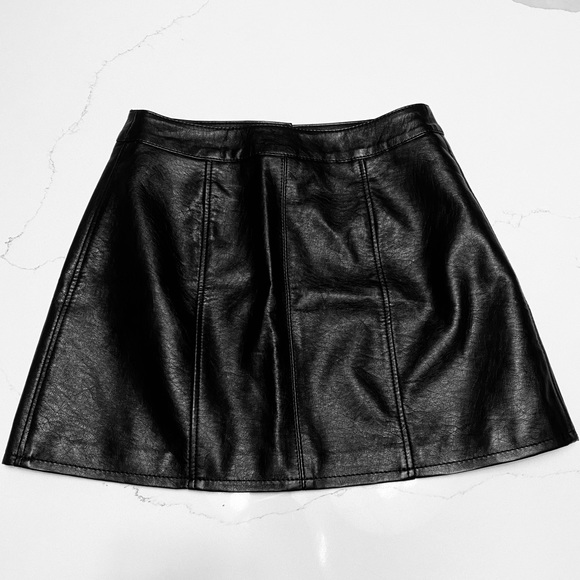 **SOLD**Faux Leather Mini Skirt - Picture 2 of 2